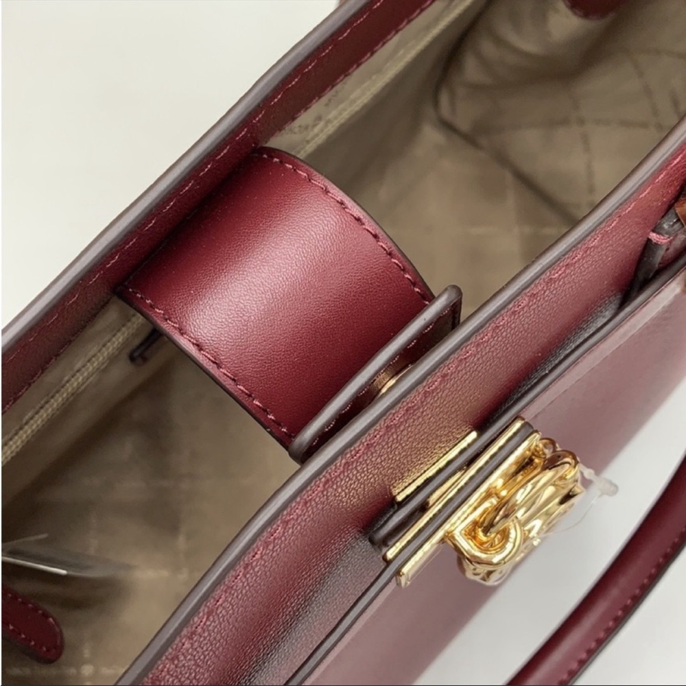 New Michael Kors Hamilton Meidum Satchel
Shoulder Crossbody Bag and Wallet Set - Picture 11 of 15
